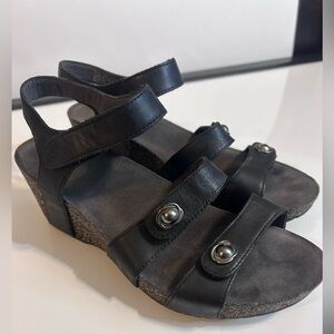 Dansko Savannah Cork Wedge Sandals Size 8 38 Black Leather Adjustable Straps